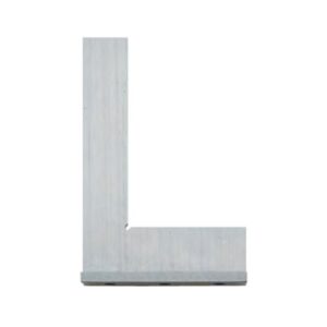 819B.15 Basic flanged squares - Class I